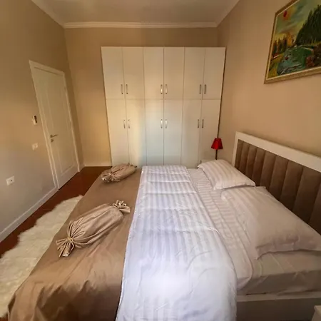 Urbanoasis * 地拉那